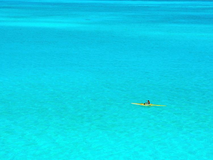 Produktbild: CALVENDO Puzzle Kanu in der Lagune von Bora Bora | 1000 Teile Lege-Gr&ouml;&szlig;e 64x48cm Foto-Puzzle f&uuml;r gl&uuml;ckliche Stunden