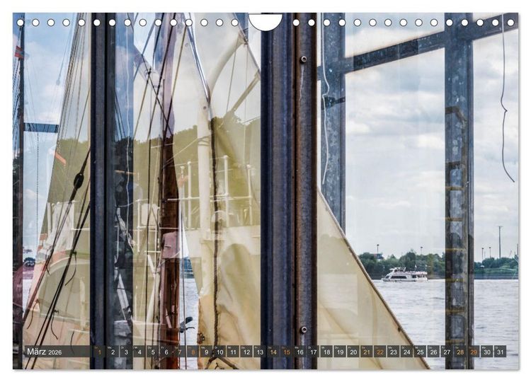 Produktbild: Die Hafenstadt Hamburg im Spiegel (Wandkalender 2026 DIN A4 quer), CALVENDO Monatskalender