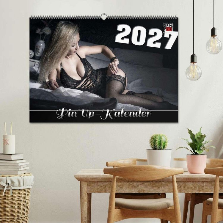 Produktbild: PinUp-Kalender 2027 (Wandkalender 2027 DIN A2 quer), CALVENDO Monatskalender
