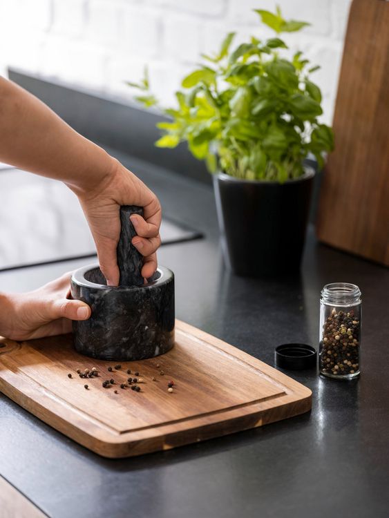 Produktbild: M&ouml;rser Marmor, mit passendem St&ouml;&szlig;el