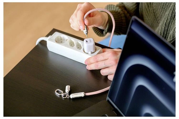 Produktbild: Ansmann USB-Kabel Apple Lightning Stecker, USB-C&reg; Stecker 1.2m Pink 1700-0189