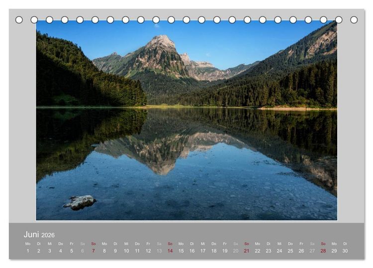Produktbild: Schweiz - Impressionen der idyllischen Bergwelt im Laufe der Jahreszeiten (Tischkalender 2026 DIN A5 quer), CALVENDO Monatskalender