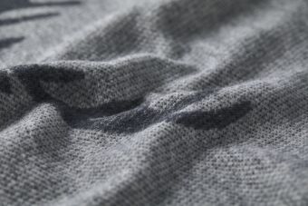 Produktbild: Flanelldecke "Hirsch Struktur" (GRS)