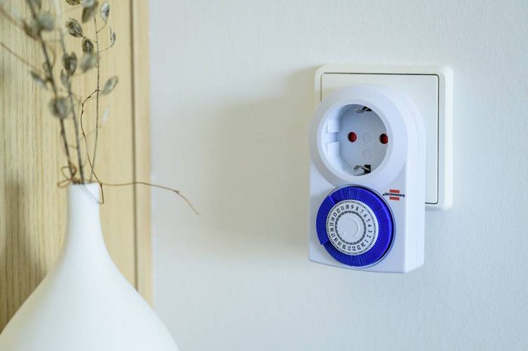 Produktbild: Brennenstuhl 1506160 Steckdosen-Zeitschaltuhr analog Tagesprogramm 3500W IP20