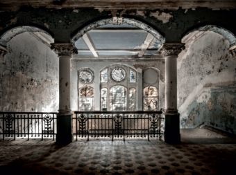 Produktbild: "Beelitz" - Eingangshalle der Heilst&auml;tte in Deutschland (Puzzle)