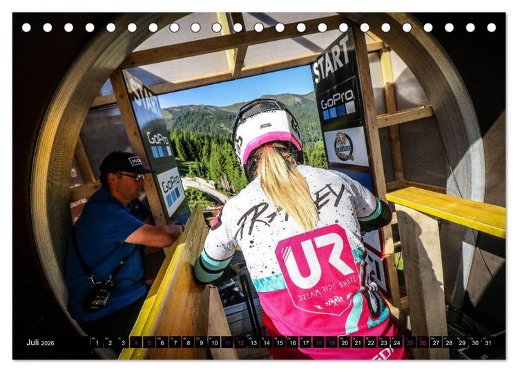 Produktbild: Women Downhill Racing (Tischkalender 2026 DIN A5 quer), CALVENDO Monatskalender