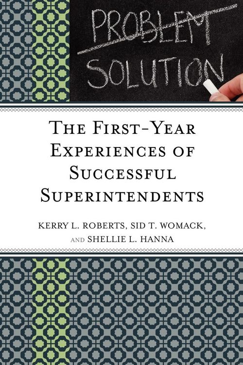Produktbild: First-Year Experiences of Successful Superintendents