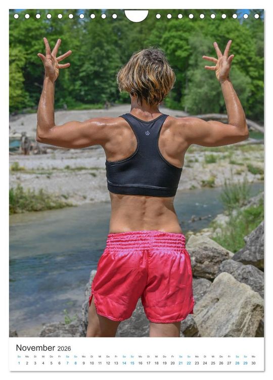 Produktbild: female fighter - Kampfsportlerinnen - pink shorts (Wandkalender 2026 DIN A4 hoch), CALVENDO Monatskalender