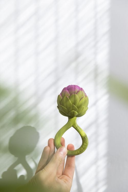 Produktbild: Oli & Carol - Artichoke Rattle Toy