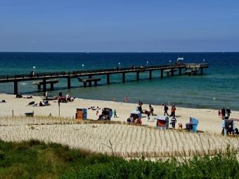 Produktbild: CALVENDO Puzzle Strand und Seebr&uuml;cke des Ostseebades Rerik | 1000 Teile Lege-Gr&ouml;&szlig;e 64x48cm Foto-Puzzle f&uuml;r gl&uuml;ckliche Stunden