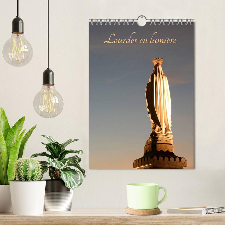 Produktbild: Lourdes en lumi&egrave;re (Calendrier mural 2026 DIN A4 horizontal), CALVENDO calendrier mensuel