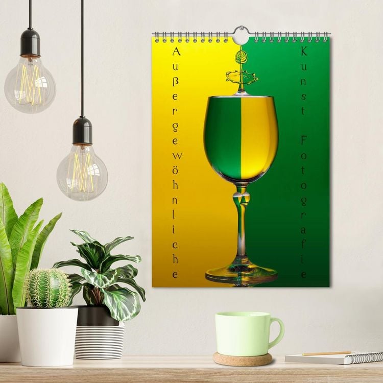 Produktbild: Au&szlig;ergew&ouml;hnliche Kunst - Wasser Tropfenfotografie (Wandkalender 2026 DIN A4 hoch), CALVENDO Monatskalender