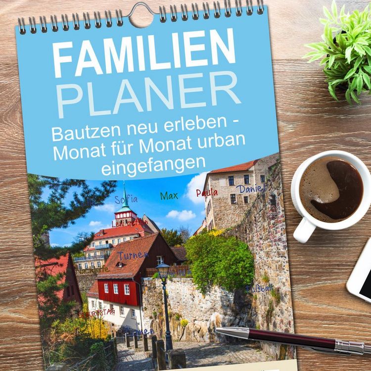 Produktbild: Familienplaner 2026 - Bautzen neu erleben - Monat f&uuml;r Monat urban eingefangen mit 5 Spalten (Wandkalender, 21 x 45 cm) CALVENDO