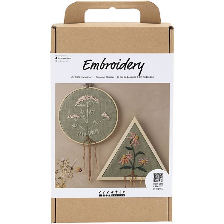 Produktbild: Creativ Company DIY Sets Sticken & Nadelstanzen Kreativ Set Sticken, Staubgr&uuml;n, Stickrahmen, Kreativ Box