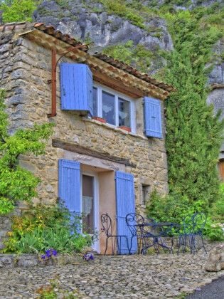 Produktbild: CALVENDO Puzzle Monieux, Provence | 1000 Teile Lege-Gr&ouml;&szlig;e 64x48cm Foto-Puzzle f&uuml;r gl&uuml;ckliche Stunden