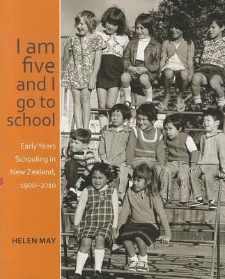 Produktbild: May, H: I am Five and I Go to School