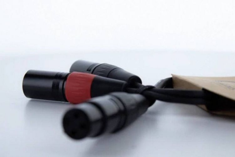 Produktbild: Cordial EY 0,3 FMM XLR Y-Adapter [1x XLR-Buchse 3 polig - 2x XLR-Stecker 3 polig] 0.30 m Schwarz