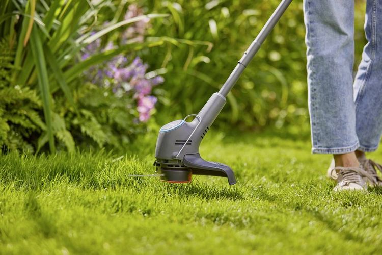 Produktbild: GARDENA Akku Akku-Rasentrimmer 18V Schnittbreite (max.): 25cm