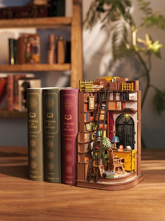 Produktbild: HOLZBAUSATZ 'SILENT CORNER STUDY'