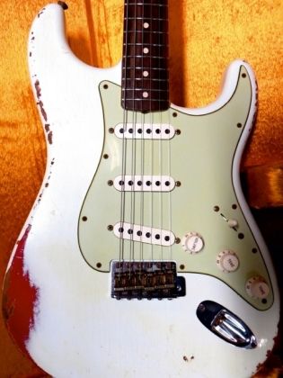 Produktbild: CALVENDO Puzzle Heavy Relic - Vintage Rockgitarre | 1000 Teile Lege-Gr&ouml;&szlig;e 64x48cm Foto-Puzzle f&uuml;r gl&uuml;ckliche Stunden