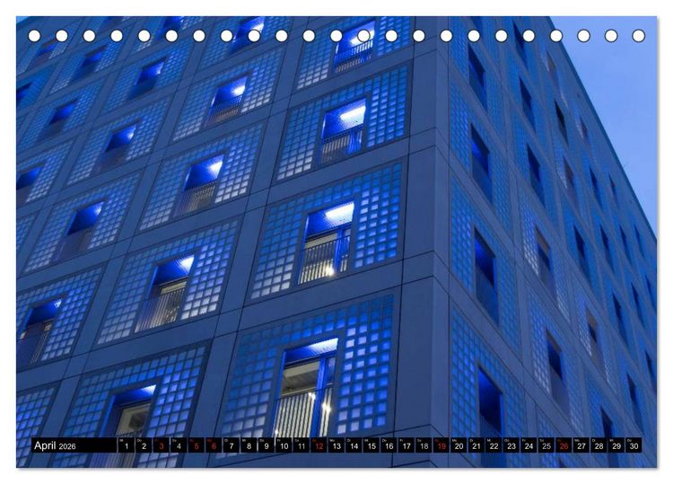 Produktbild: Stuttgart - Blue City Lights (Tischkalender 2026 DIN A5 quer), CALVENDO Monatskalender