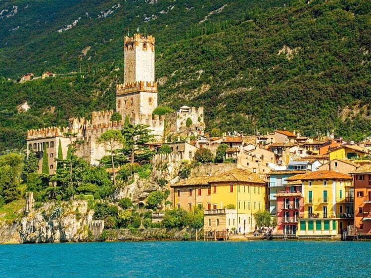 Produktbild: CALVENDO Puzzle Postkartenausblick auf Malcesine | 1000 Teile Lege-Gr&ouml;&szlig;e 64x48cm Foto-Puzzle f&uuml;r gl&uuml;ckliche Stunden