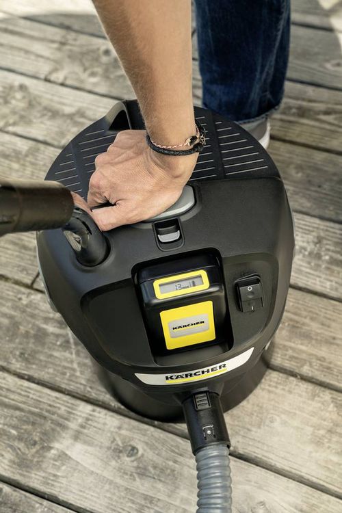 Produktbild: K&auml;rcher Home & Garden AD 2 1.348-301.0 Aschesauger 230W 14l inkl. 1 Akku