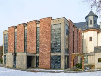Produktbild: CALVENDO Puzzle Anbau der Kirche St. Dionysius in Kelkheim (Taunus), die auf mehr als 1000 Jahre Geschichte blickt | 1000 Teile Lege-Gr&ouml;&szlig;e 64x48cm Foto-Puzzle f&uuml;r gl&uuml;ckliche Stunden