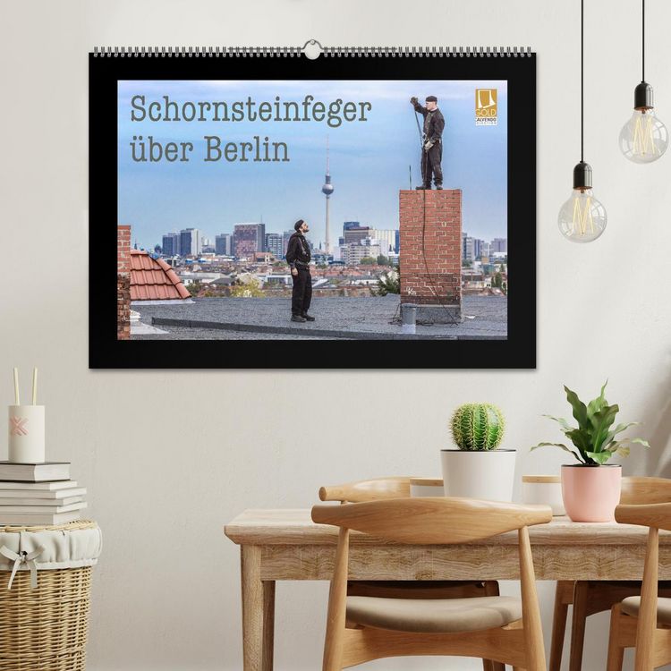Produktbild: Schornsteinfeger &uuml;ber Berlin 2026 (Wandkalender 2026 DIN A2 quer), CALVENDO Monatskalender