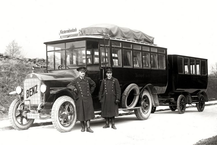 洋書 MERCEDES BENZ LASTWAGEN und OMNIBUSSE Mercedes-Benz: Lastwagen & Omnibusse 1896-1986 : Oswald