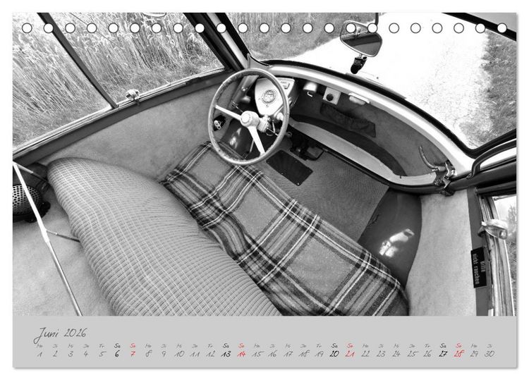 Produktbild: BMW Isetta 300 in schwarzwei&szlig; (Tischkalender 2026 DIN A5 quer), CALVENDO Monatskalender