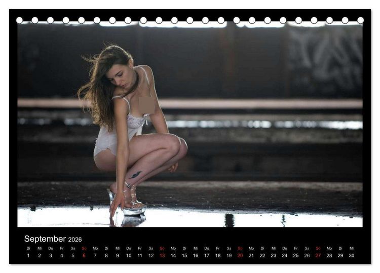 Produktbild: Outdoor Aktkalender 2026 (Tischkalender 2026 DIN A5 quer), CALVENDO Monatskalender