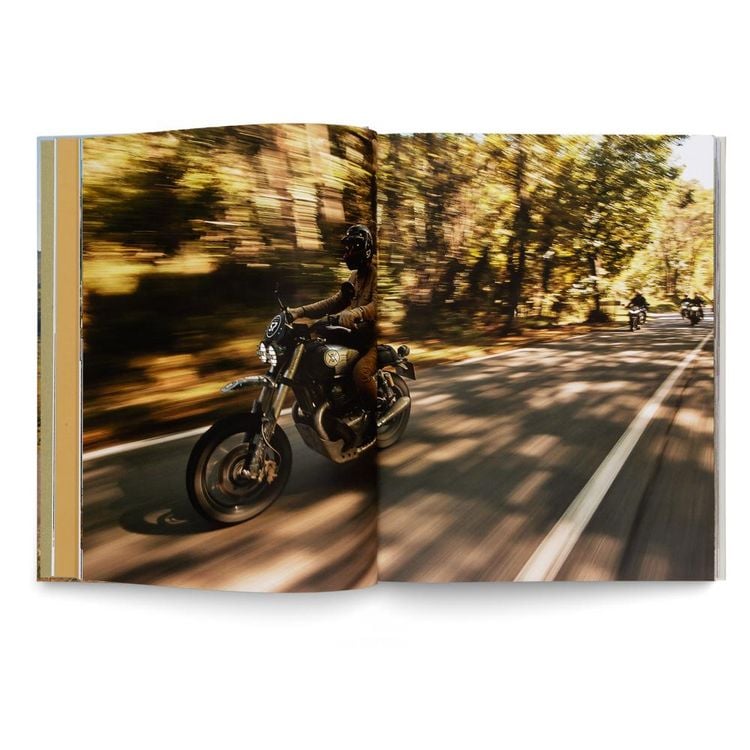 Produktbild: Riding In The Wild