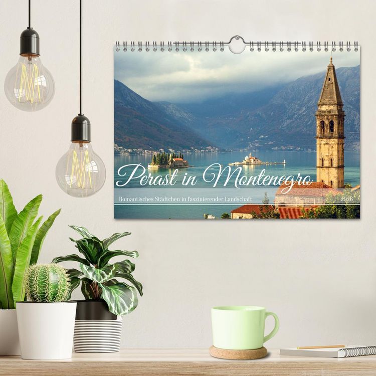 Produktbild: Perast in Montenegro - Romantisches St&auml;dtchen in faszinierender Landschaft (Wandkalender 2026 DIN A4 quer), CALVENDO Monatskalender