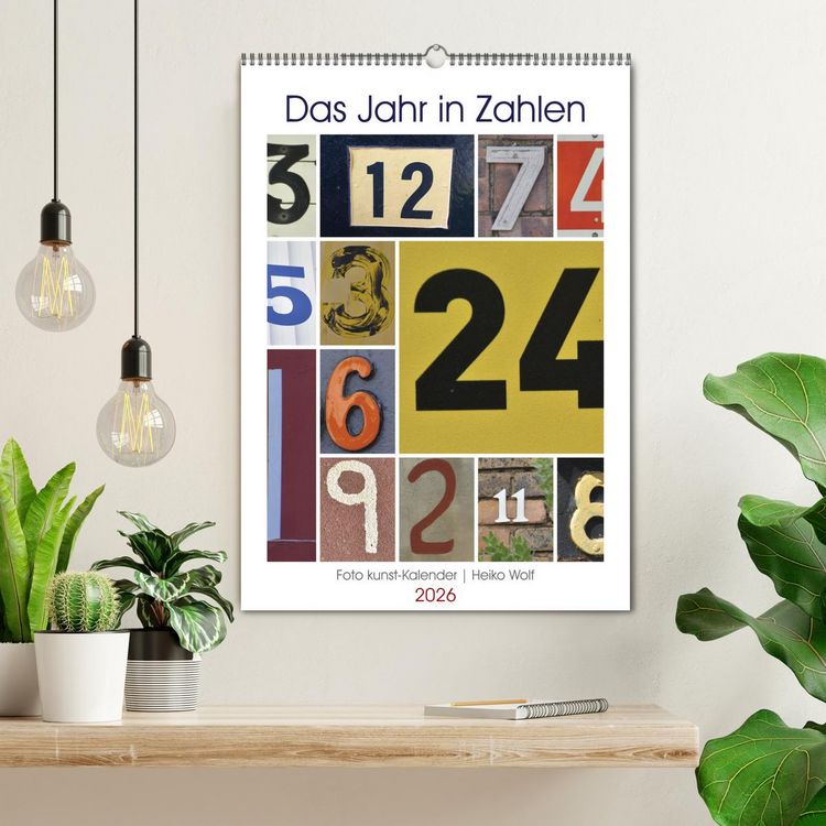Produktbild: Das Jahr in Zahlen (Wandkalender 2026 DIN A2 hoch), CALVENDO Monatskalender