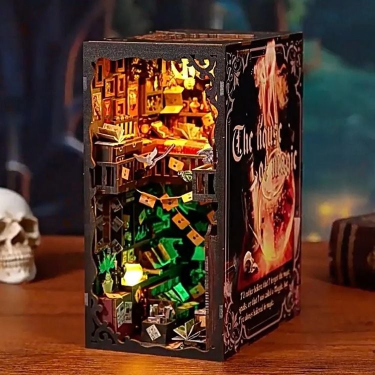Produktbild: FiguredArt SL08- DIY Book Nook, Magische H&ouml;hle, Puzzle 334 Teile, Miniatur-Diorama