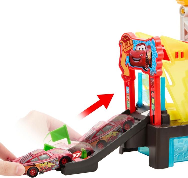 Produktbild: Disney Pixar Cars Autowaschanlagen-Spielset f&uuml;r Rennwagen und Lightning McQueen mit Farbwechseleffekt