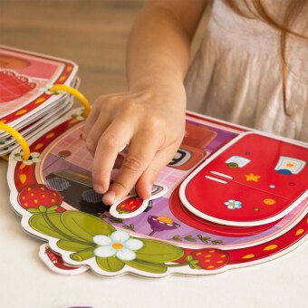 Produktbild: Lernspiel Roter K&auml;fer Busy Book mit Klettverschluss Emilias Erdbeerhaus RK1170-01