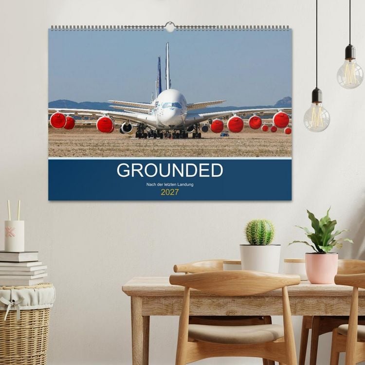 Produktbild: GROUNDED (Wandkalender 2027 DIN A2 quer), CALVENDO Monatskalender