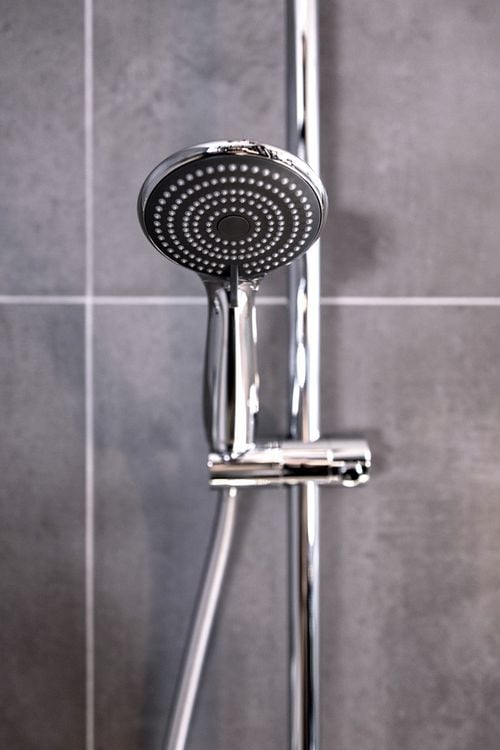 Produktbild: Duschkopf Watersaving &Oslash; 9,5 cm, Universal-Handbrause mit Wasserspar-System