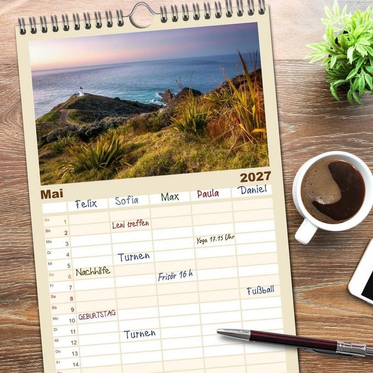 Produktbild: Familienplaner 2027 - Land. Licht. Meer. mit 5 Spalten (Wandkalender, 21 x 45 cm) CALVENDO
