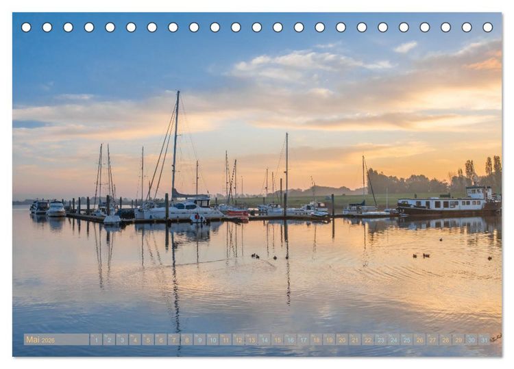 Produktbild: Greetsiel in Ostfriesland (Tischkalender 2026 DIN A5 quer), CALVENDO Monatskalender
