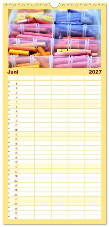 Produktbild: Familienplaner 2027 - Atelierimpressionen - Des K&uuml;nstlers Handwerkzeug im Portrait mit 5 Spalten (Wandkalender, 21 x 45 cm) CALVENDO