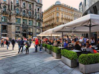 Produktbild: CALVENDO Puzzle Innenstadt | 1000 Teile Lege-Gr&ouml;&szlig;e 64x48cm Foto-Puzzle f&uuml;r gl&uuml;ckliche Stunden