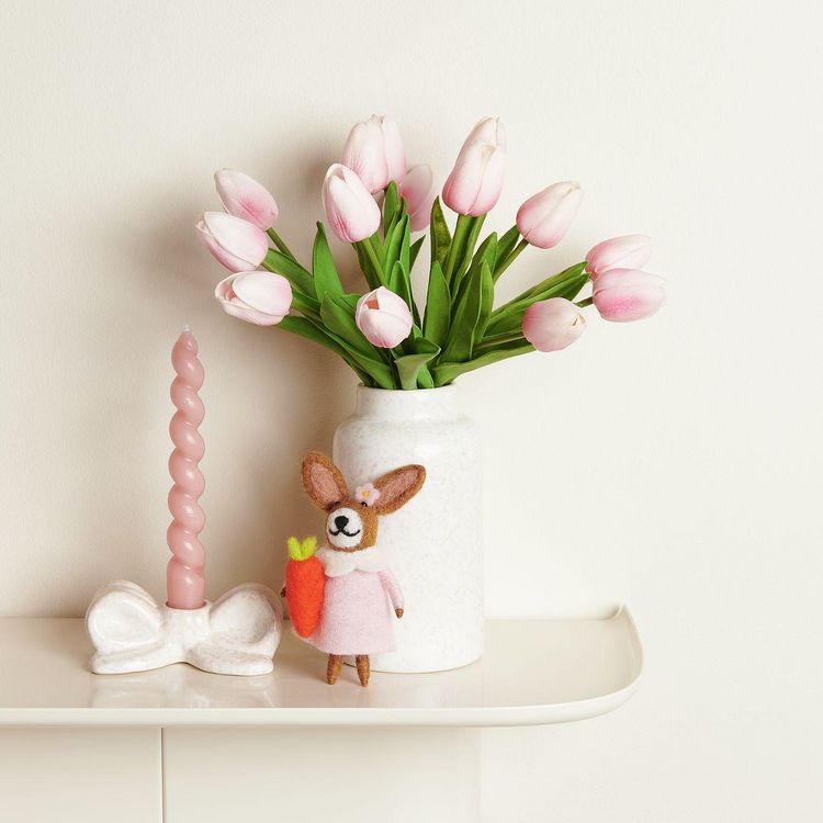Produktbild: Aufh&auml;nger Filz-Hase mit M&ouml;hre und rosa Kleid, 14 x 7 x 4cm