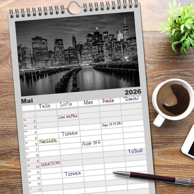 Produktbild: Familienplaner 2026 - NEW YORK Urbaner Flair mit 5 Spalten (Wandkalender, 21 x 45 cm) CALVENDO