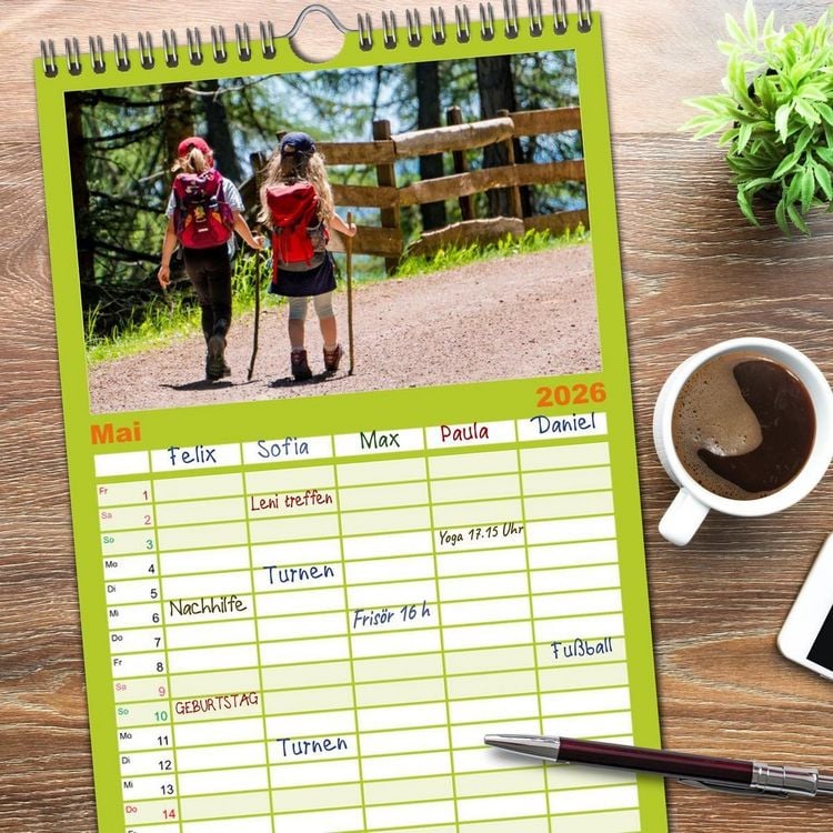 Produktbild: Familienplaner 2026 - WANDERN &uuml;ber Stock und Stein in der Schweiz mit 5 Spalten (Wandkalender, 21 x 45 cm) CALVENDO