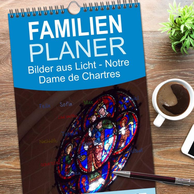 Produktbild: Familienplaner 2026 - Bilder aus Licht - Notre Dame de Chartres mit 5 Spalten (Wandkalender, 21 x 45 cm) CALVENDO