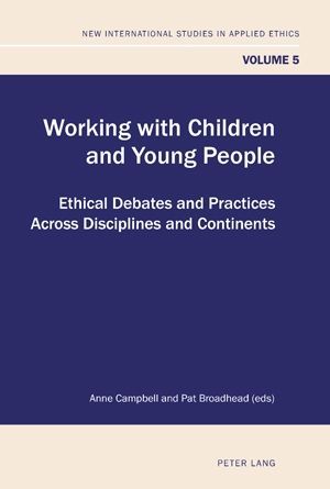 Produktbild: Working with Children and Young People