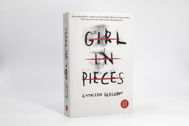 Produktbild: Girl in Pieces
